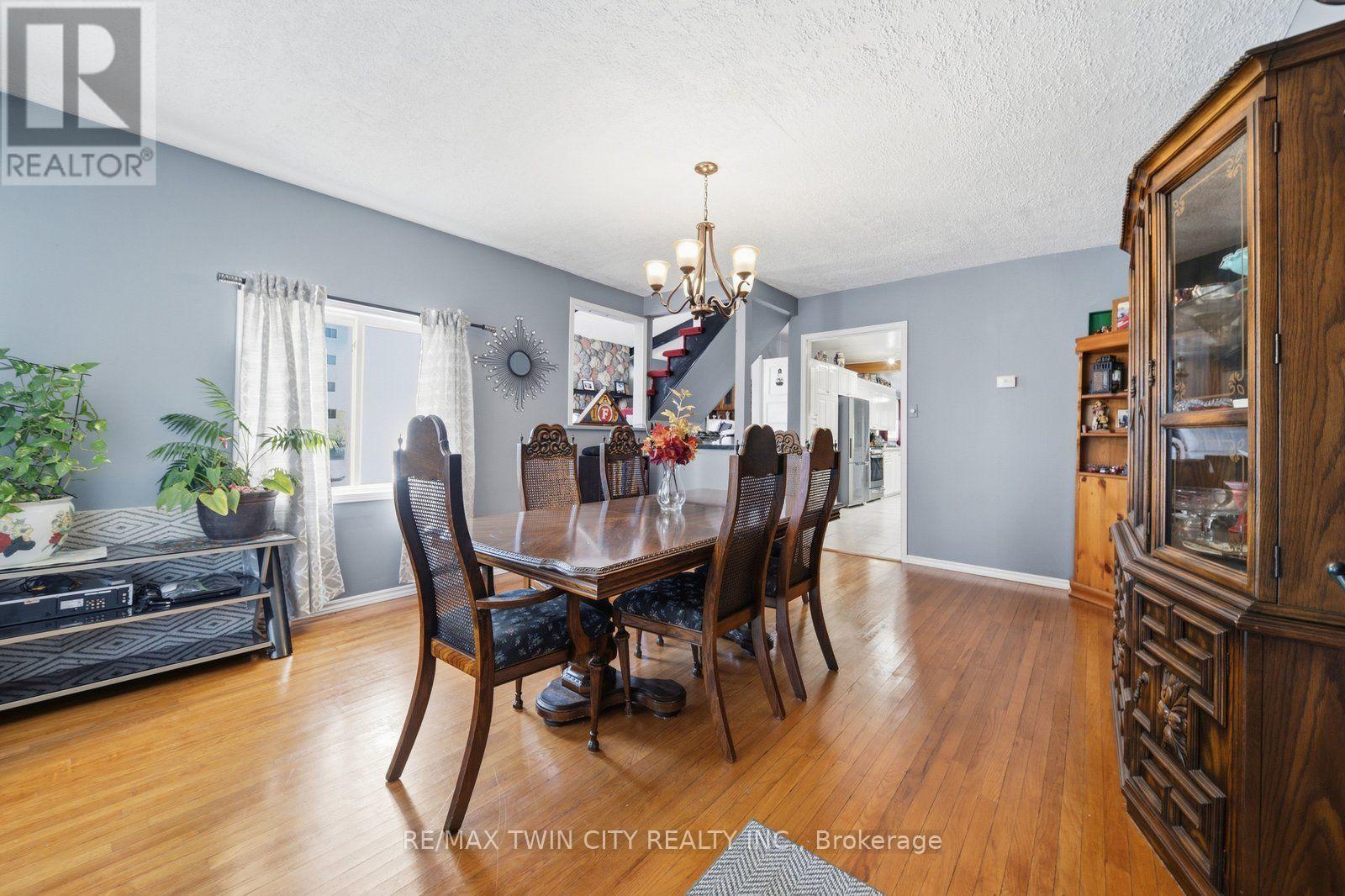 986 Colborne Street — photo 13