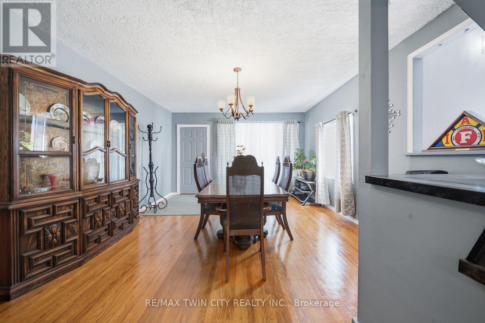 986 Colborne Street — photo 14