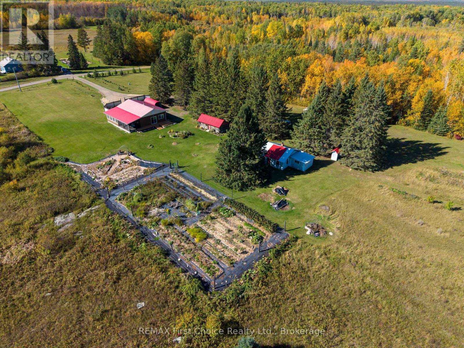 Lauzon Road — photo 7