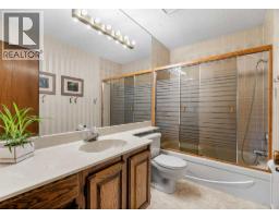 72 Woodacres Crescent SW - photo 32