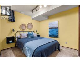 72 Woodacres Crescent SW - photo 36