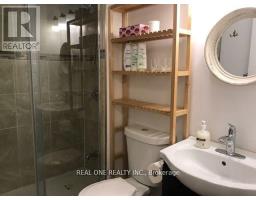 35 Springhead Garden, Richmond Hill, ON L4C5C1 Photo 14