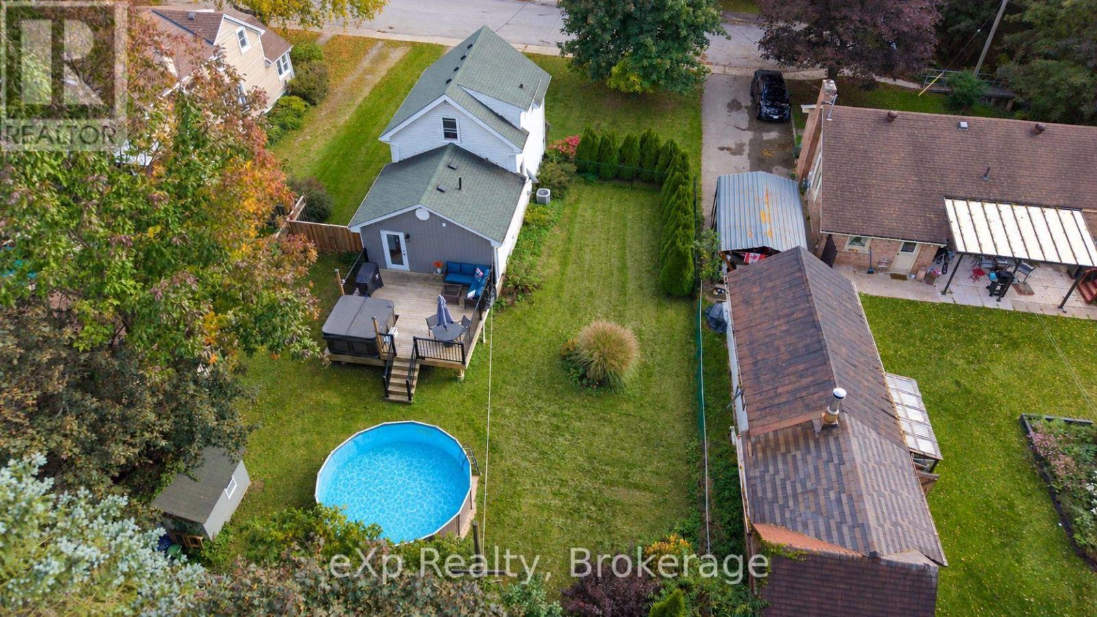 590 7TH STREET E - 22