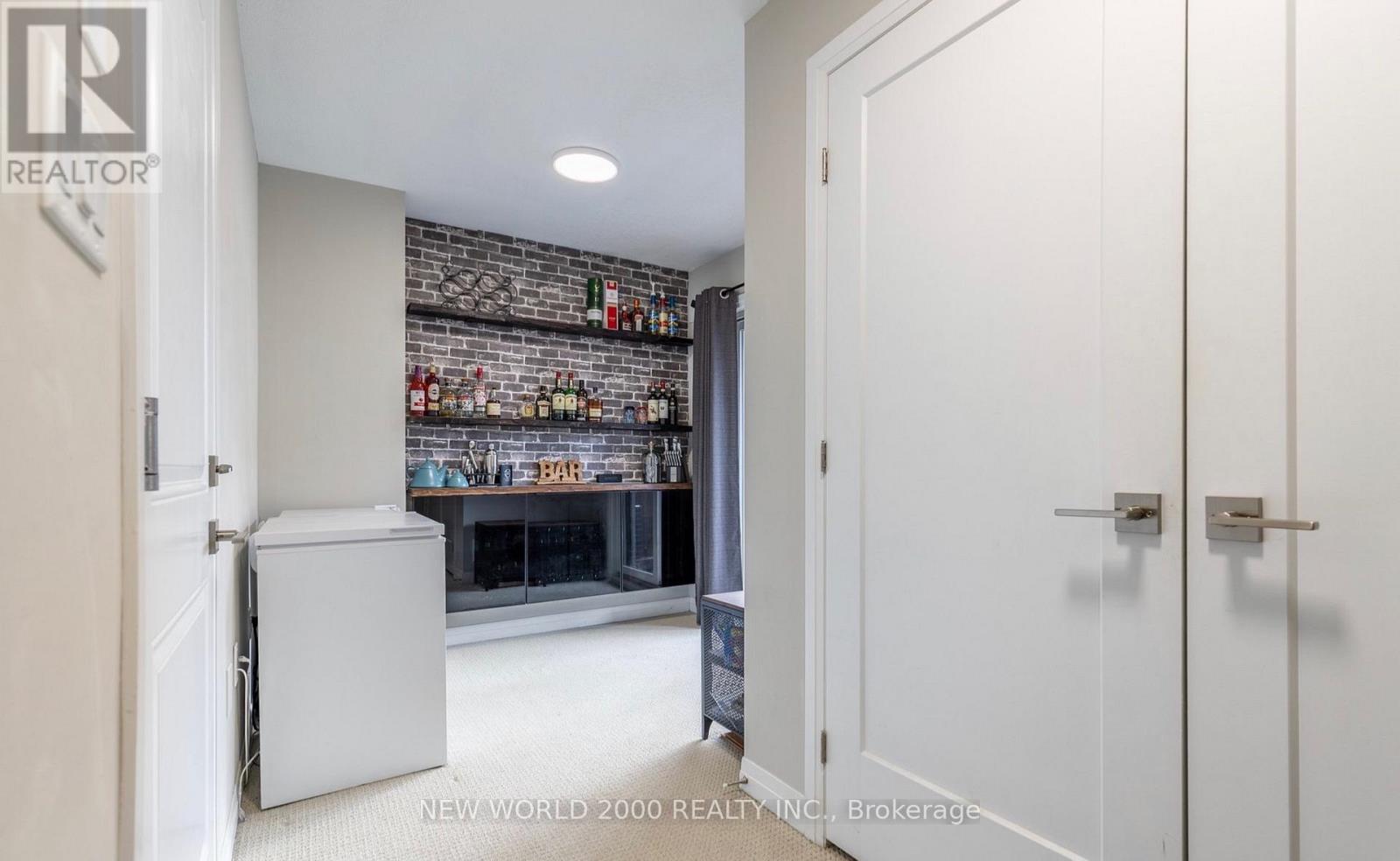 9 SOHO STREET, Hamilton (Stoney Creek Mountain) — photo 10