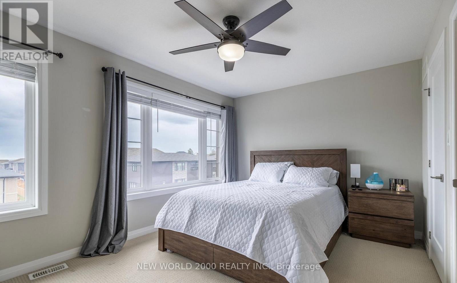 9 SOHO STREET, Hamilton (Stoney Creek Mountain) — photo 7