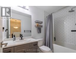 9 Soho Street, Hamilton, ON L8J0L5 Photo 8