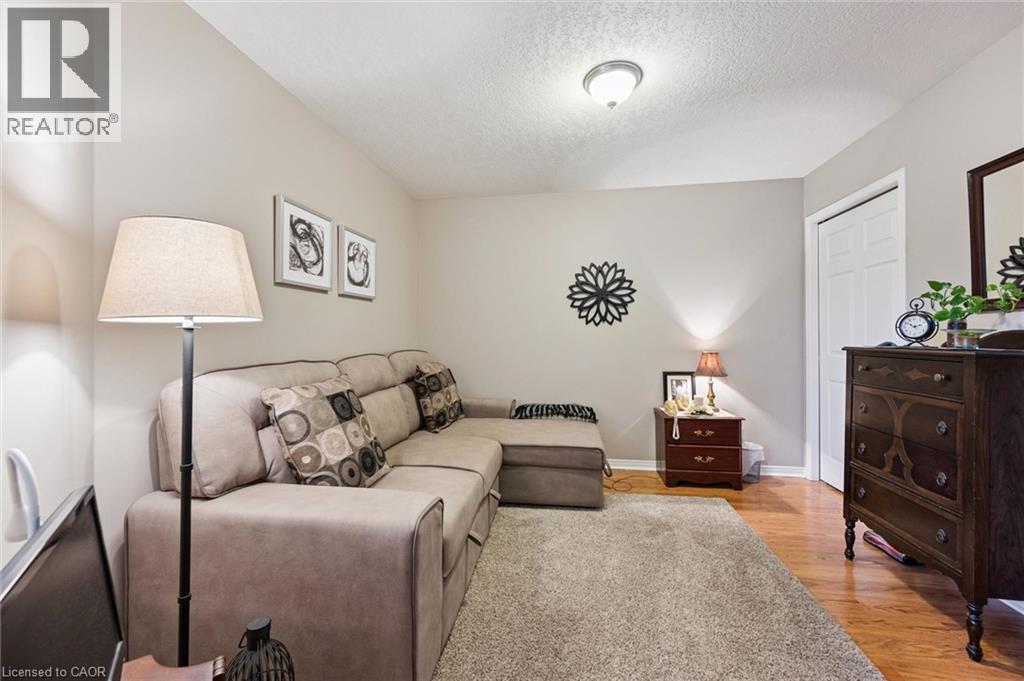 50 Midland Drive — photo 15