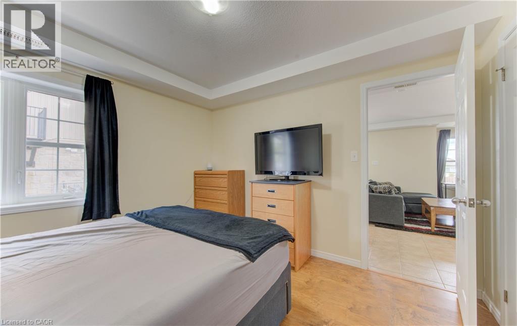 1460 Highland Road West — photo 19