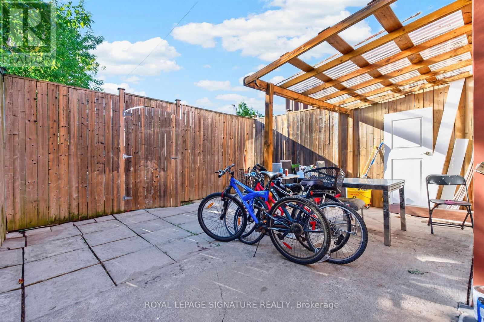 212 Lippincott Street — photo 21