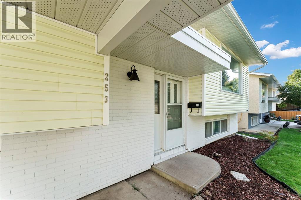 Property for sale at 253 11 Street NE
