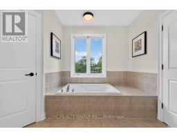 39 Royal West Road, Markham, ON L6C0L5 Photo 34