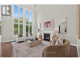 Family room - 39 Royal West Road, Markham, ON L6C0L5 Photo 6
