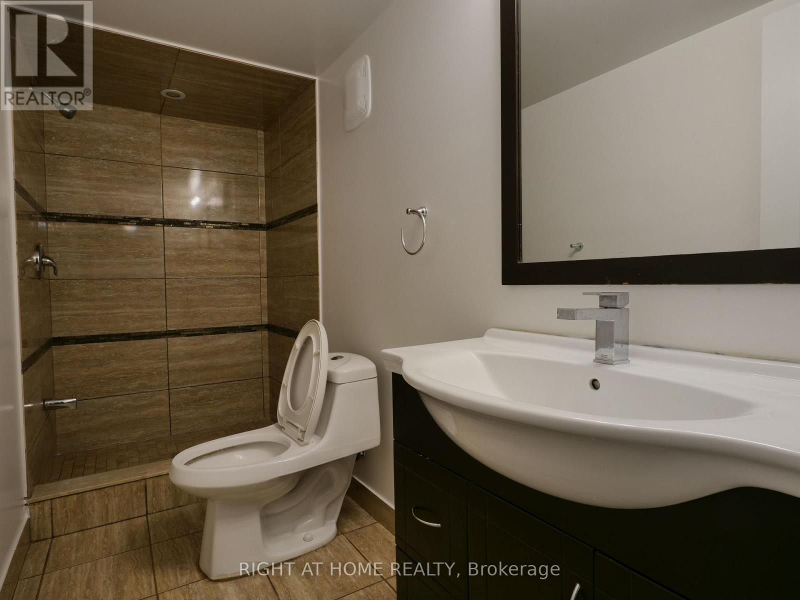 BASEMENT UNIT - 19 BLAZING STAR DRIVE S, Brampton (Sandringham-Wellington) — photo 5