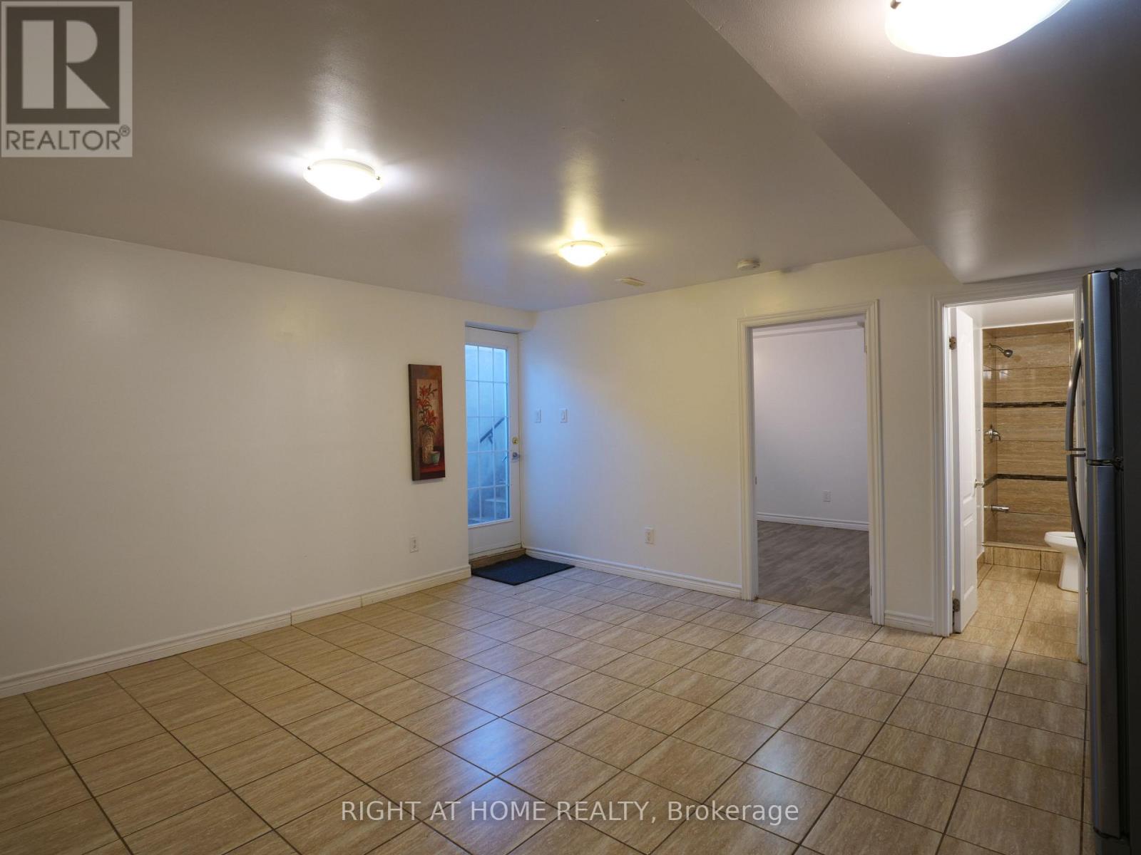 BASEMENT UNIT - 19 BLAZING STAR DRIVE S, Brampton (Sandringham-Wellington) — photo 9
