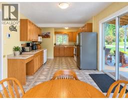 2460 Pye Road Road, Clearwater, BC V0E1N1 Photo 9