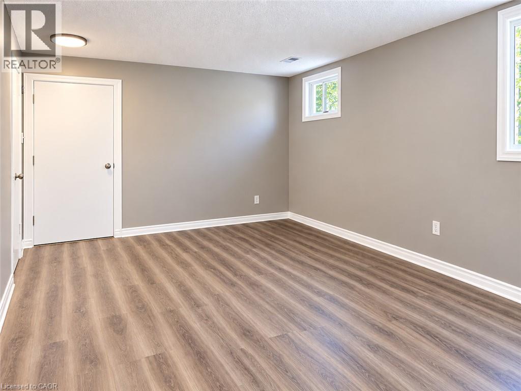 93 Brybeck Crescent — photo 7