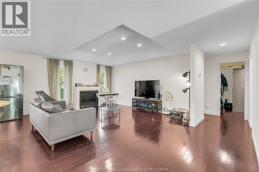 507 BREEZEWOOD STREET - 9