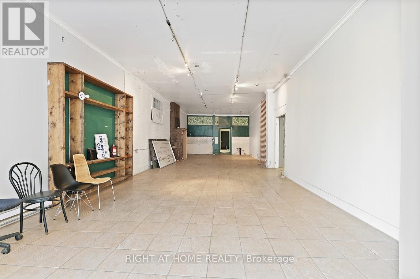238 KING STREET E, Hamilton (Beasley) — photo 3