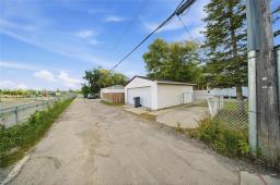 634 Beaverbrook Street, Winnipeg, MB R3N1N6 Photo 37