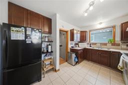 4pc Bathroom - 634 Beaverbrook Street, Winnipeg, MB R3N1N6 Photo 10