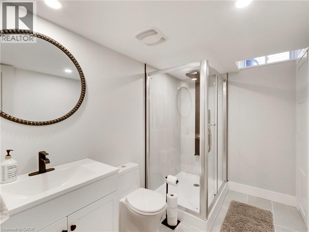 4007 Bush Crescent — photo 31