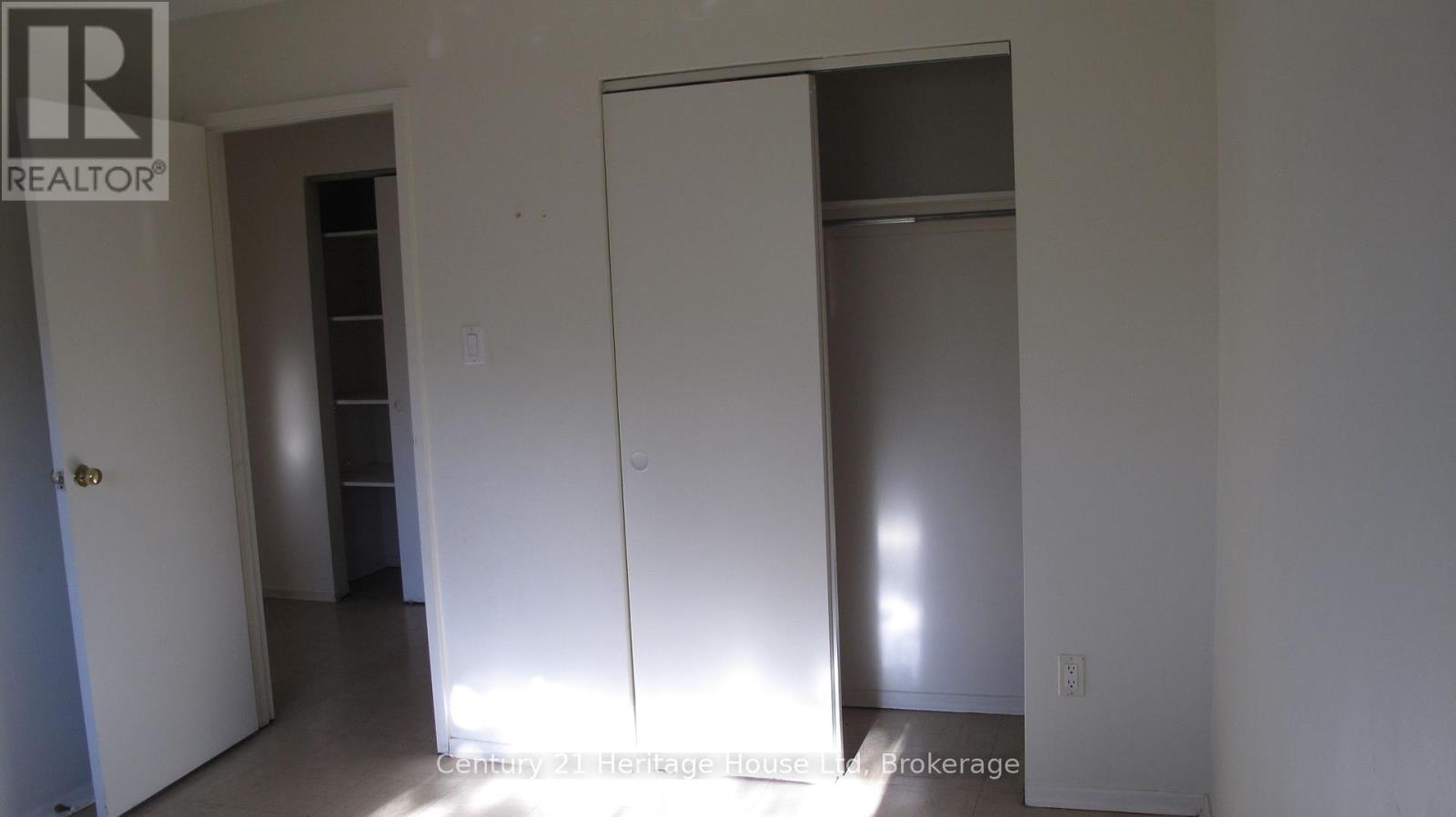 16 Brant Avenue — photo 14