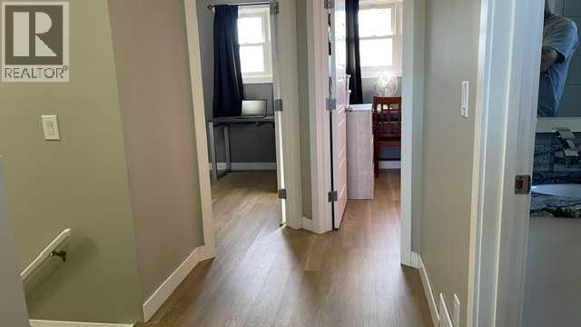 44 Falwood Crescent NE - 16