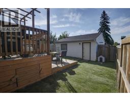 44 Falwood Crescent NE - photo 35