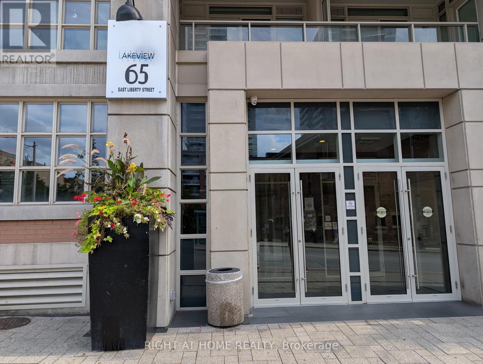 1108 - 65 EAST LIBERTY STREET, Toronto (Niagara)