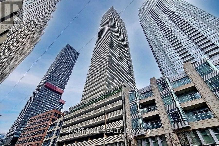 3103 - 2221 YONGE STREET, Toronto (Mount Pleasant West)
