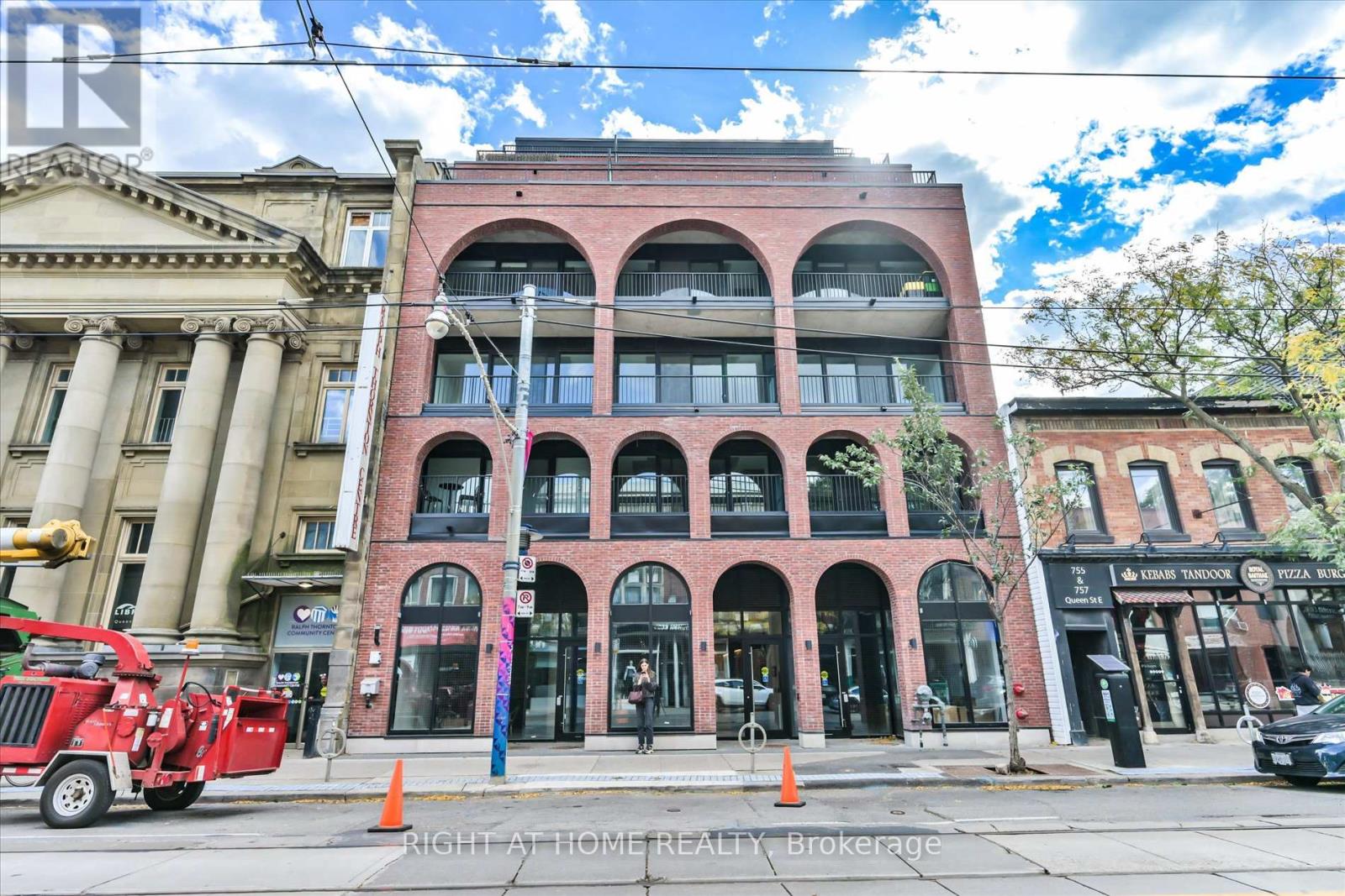 #404 761 QUEEN STREET E - 1