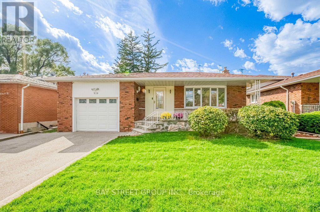 936 SCARBOROUGH GOLF CLU ROAD - 1