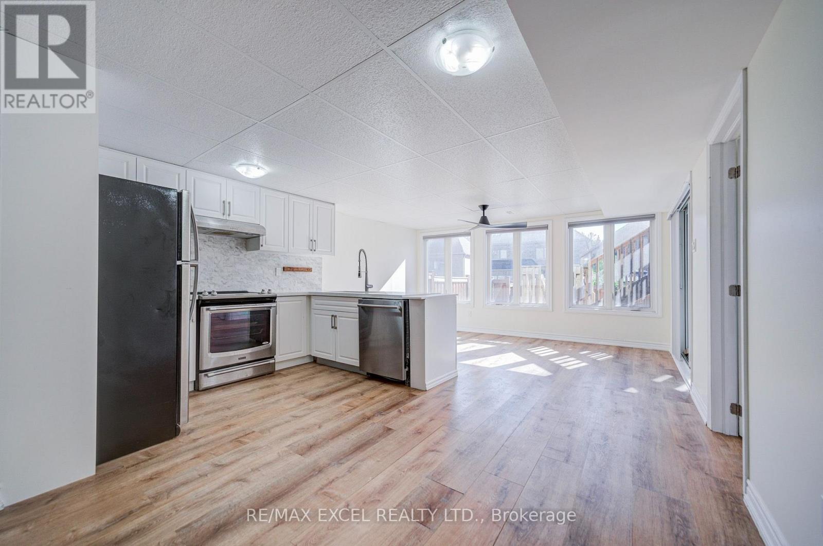 132 Meadow Vista Crescent — photo 38