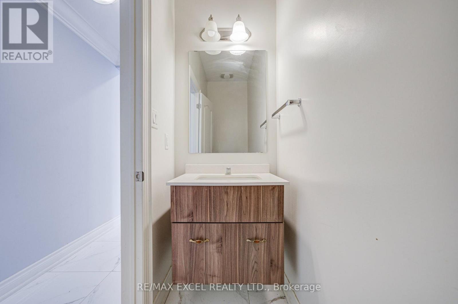 132 MEADOW VISTA CRESCENT - 4