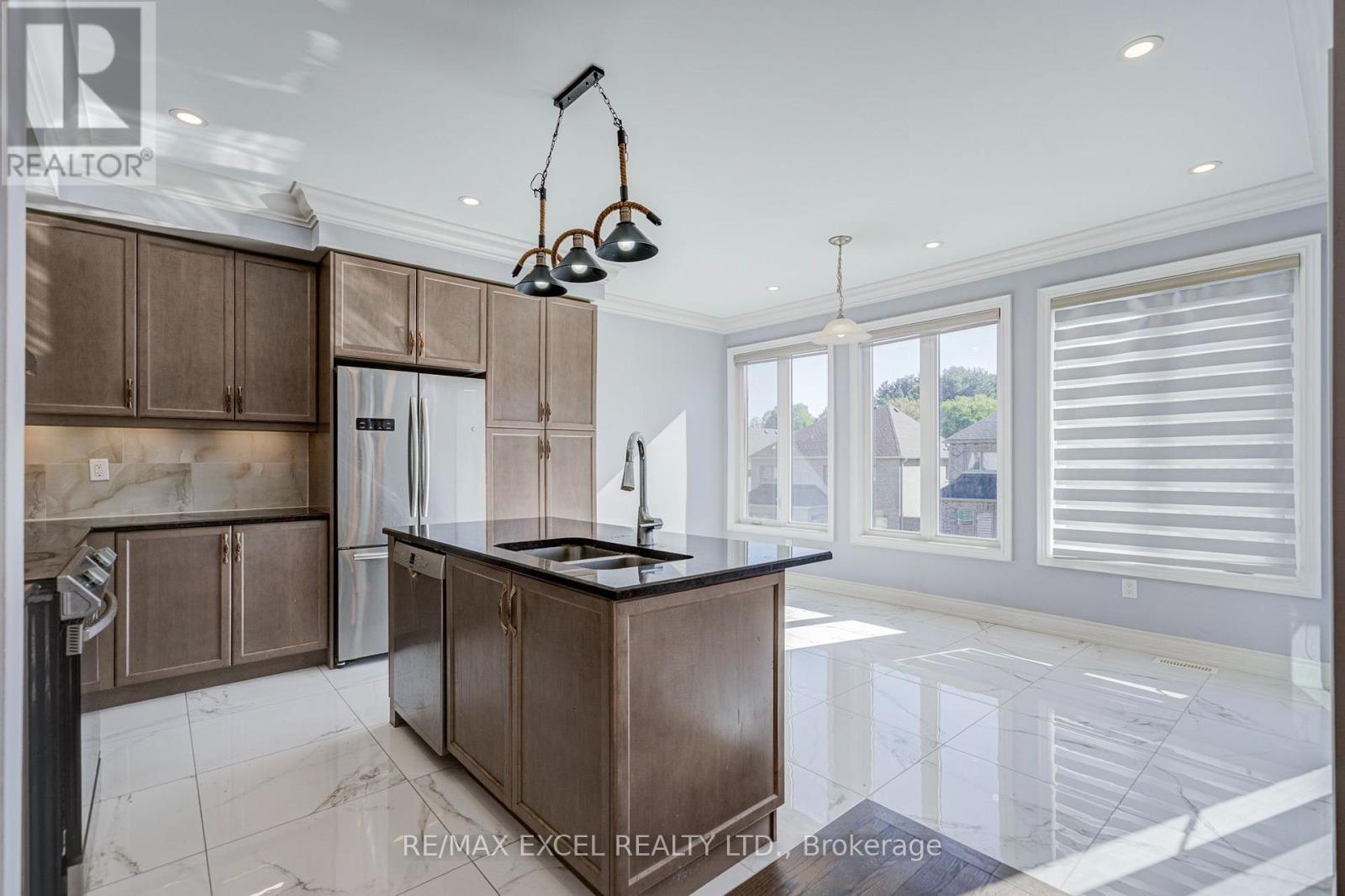 132 MEADOW VISTA CRESCENT - 9