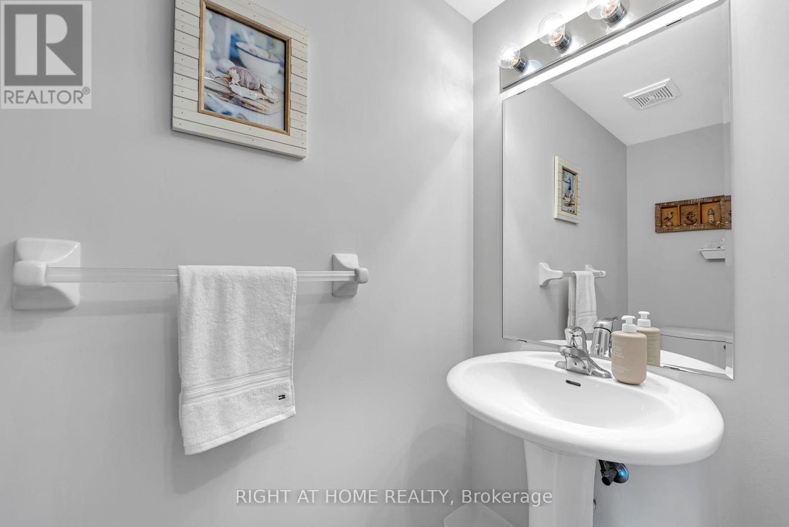 3370 Redpath Circle — photo 16
