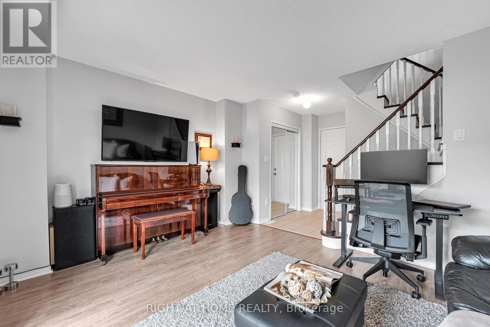 3370 REDPATH CIRCLE - 31