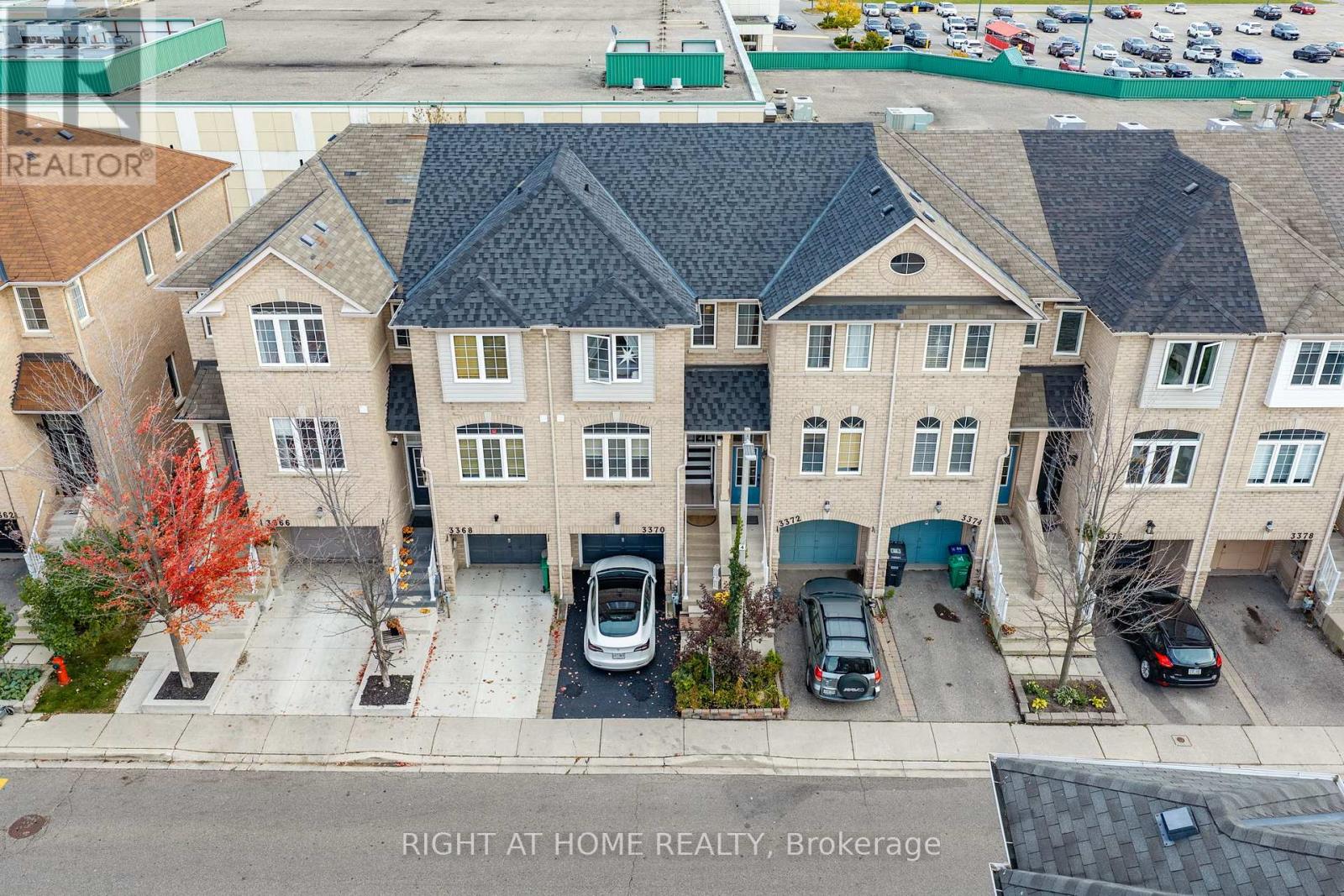 3370 REDPATH CIRCLE - 37