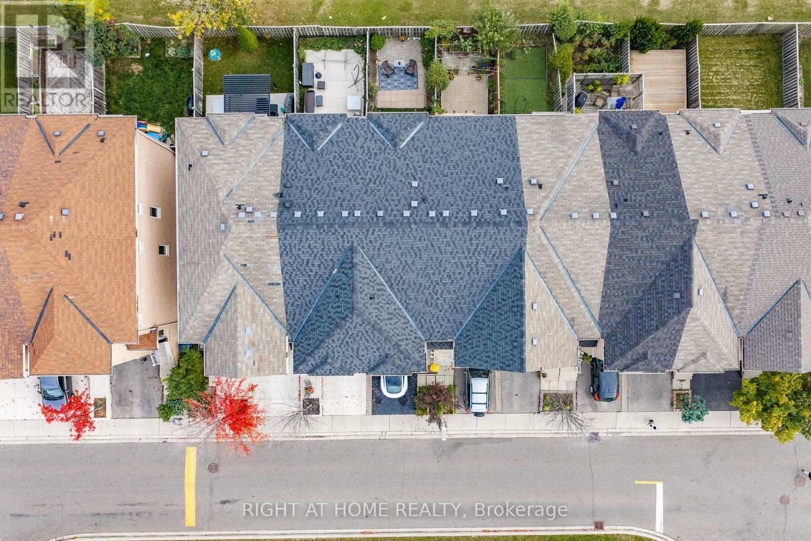 3370 REDPATH CIRCLE - 38