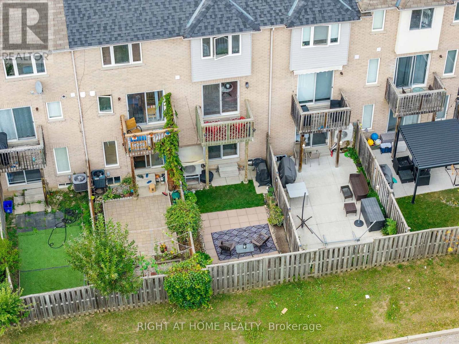 3370 Redpath Circle — photo 40