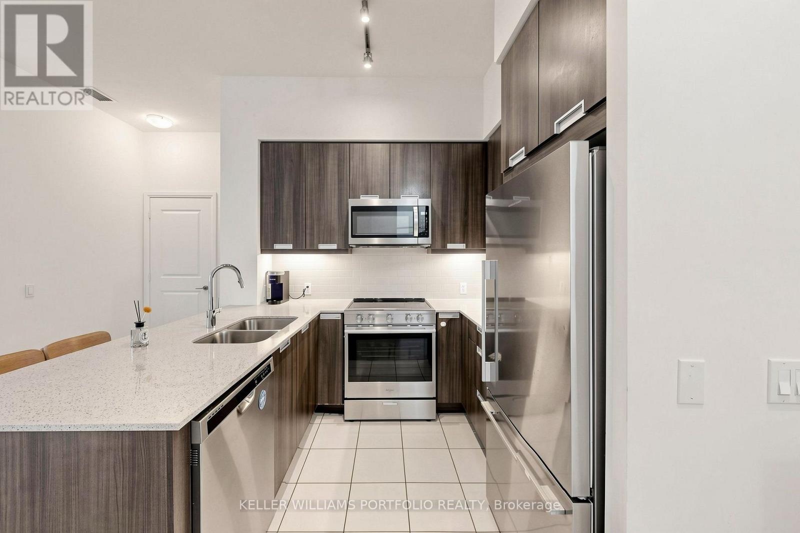 112 - 35 WATERGARDEN DRIVE, Mississauga (Hurontario) — photo 3
