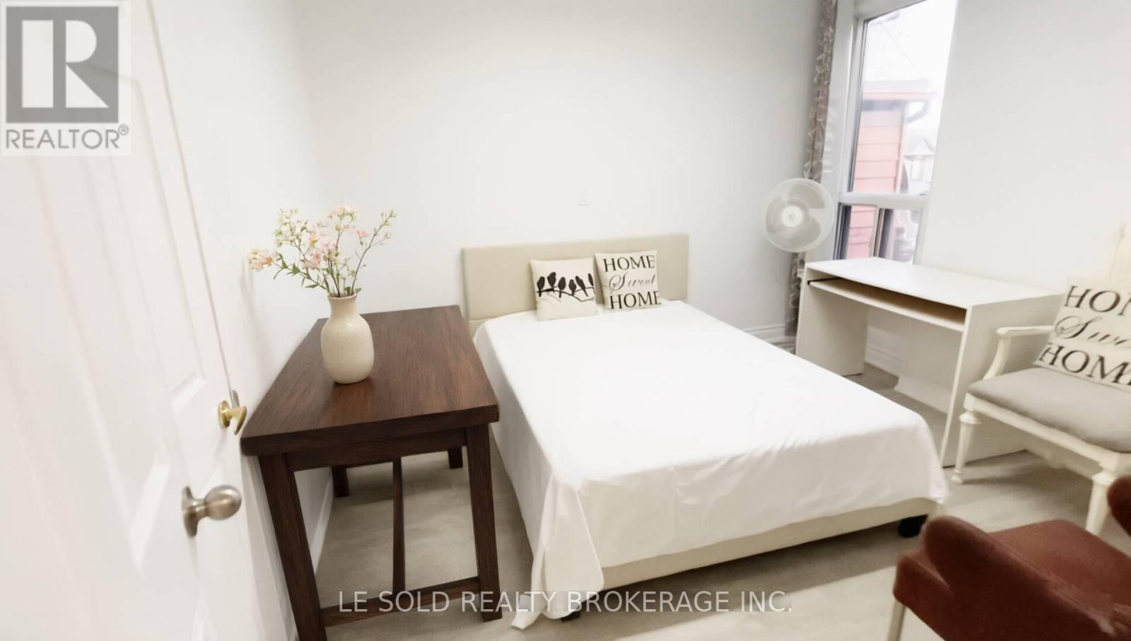 1 BEDROOM - 271 HALLAM STREET, Toronto (Dovercourt-Wallace Emerson-Junction)