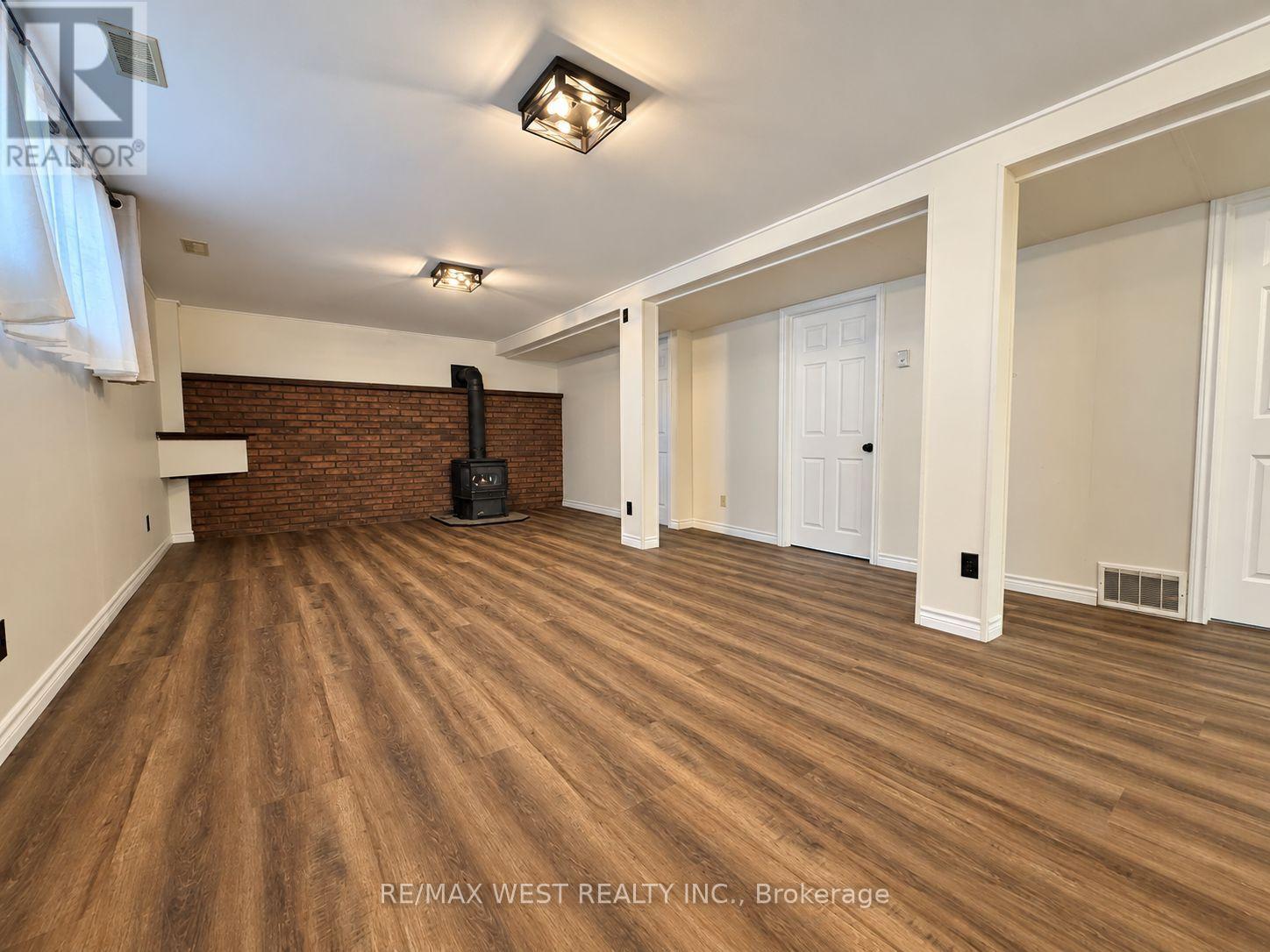 101 Lorne Street — photo 23