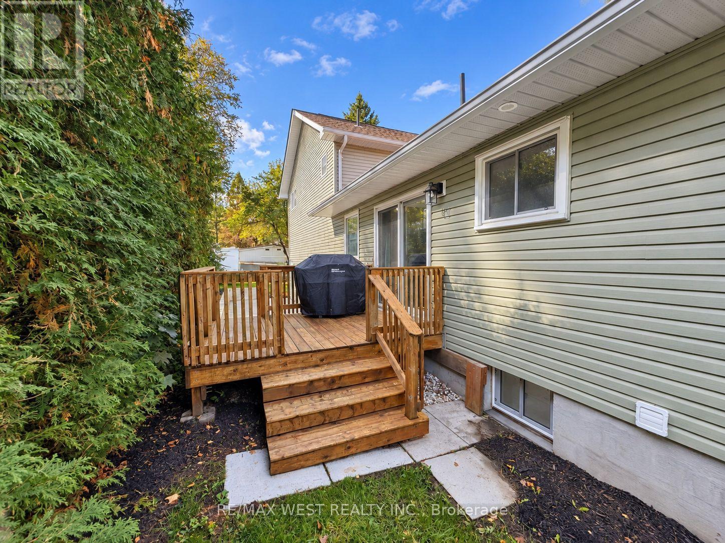 101 Lorne Street — photo 28