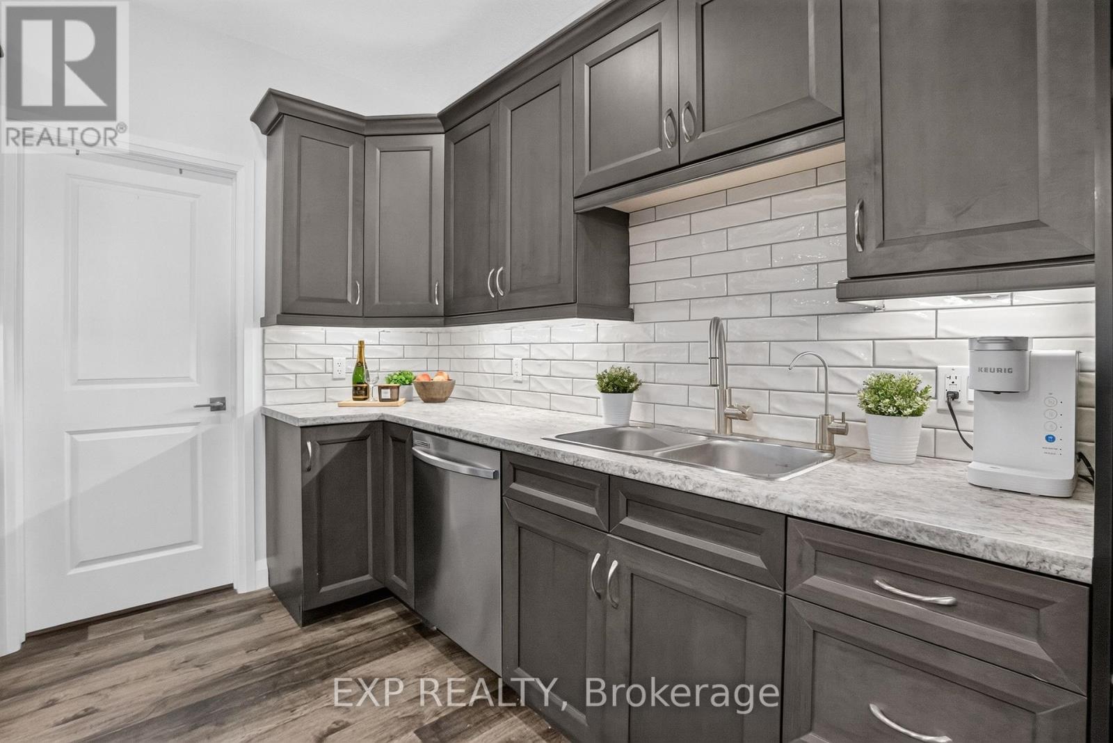 278 Mccourt Place — photo 17