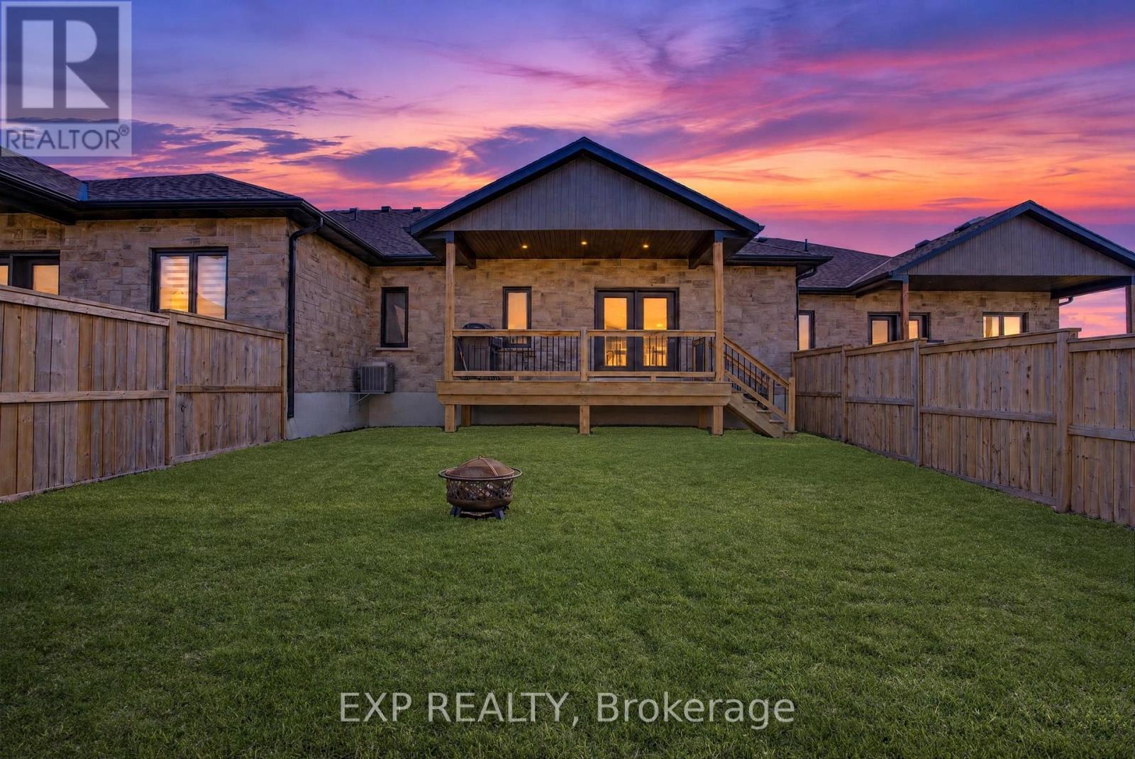 278 MCCOURT PLACE, North Perth (Elma) — photo 2