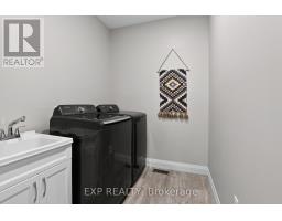 278 Mccourt Place, North Perth, ON N0G1B0 Photo 38