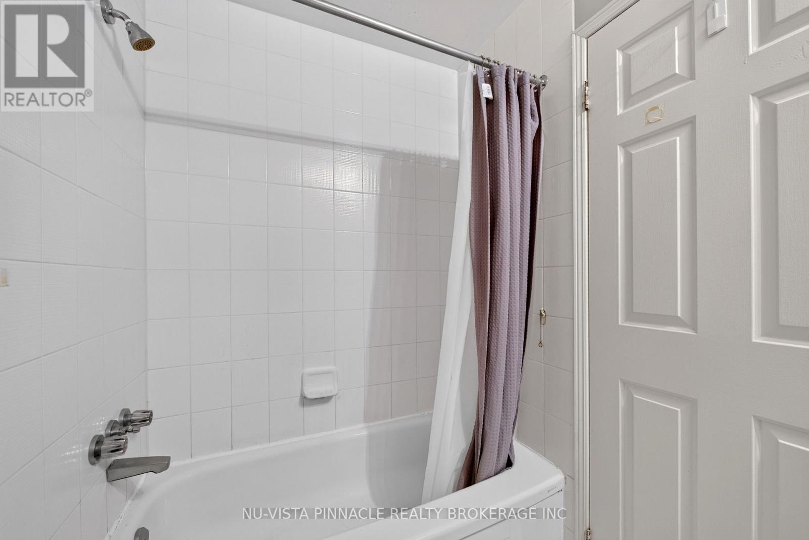 695 Richmond Street South — photo 30