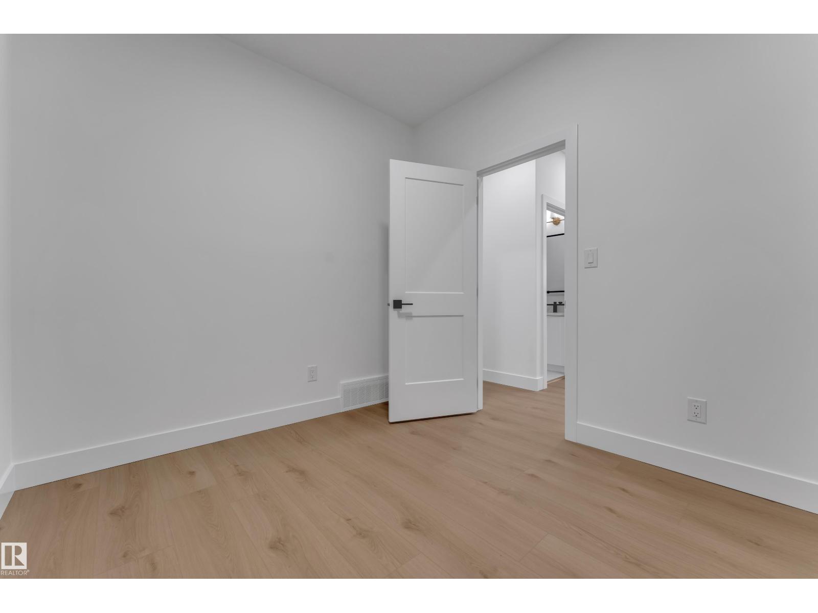 178 Munn Way - 40