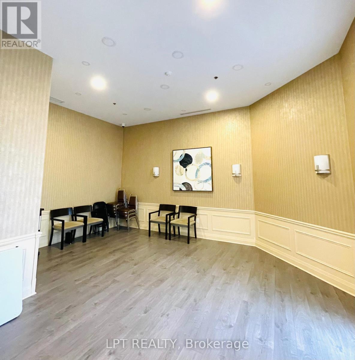 2 Edith Drive — photo 23
